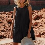 Loose Round Neck Sleeveless Pocket Detailed Romper