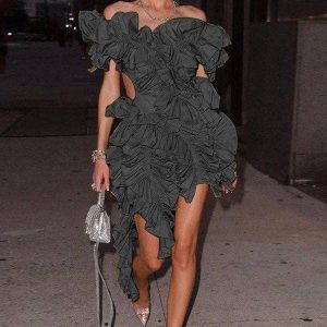 SLEEVELESS PLEATED HALTER DRESS