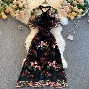 Elegant Bow Round Neck Short Sleeve Embroidery Flower A-Line Dress