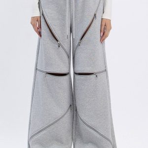 No Vacancy - Zipper detailed fleece wide pants